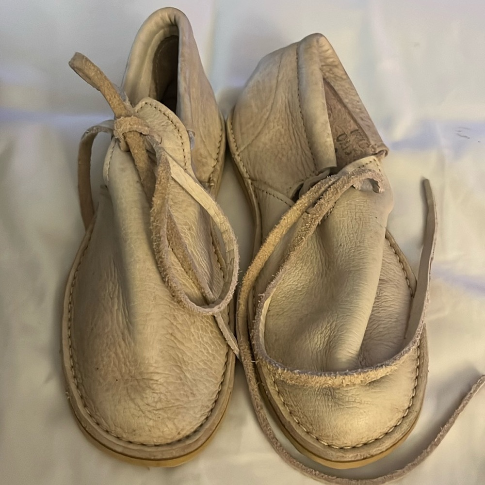 Wild Oats Cream Leather Flats With Ties